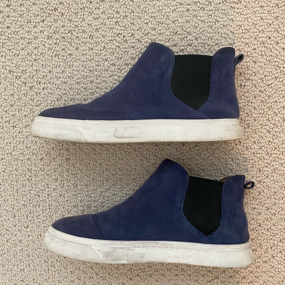 Slip on sneakers